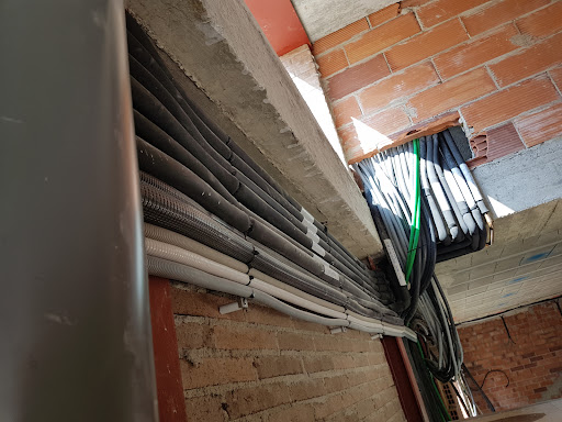 Verano Instalaciones S.L. BADALONA - Luz · Agua · Gas · Calefacción · Climatización · Energias renovables ·