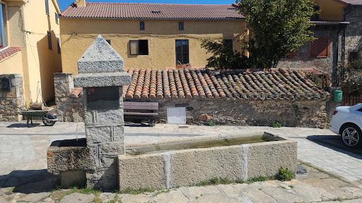 Fuente de La Acebeda