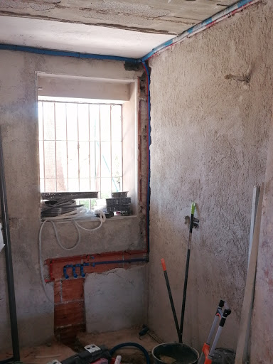 SOLUCIONES DE FONTANERIA Y GAS