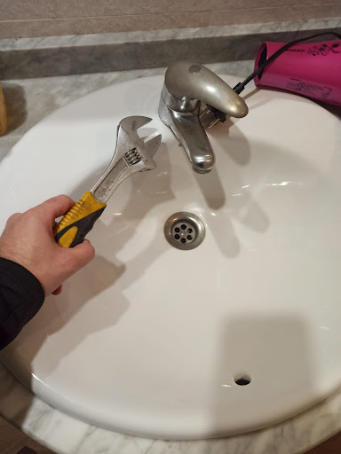 Fontanero Benalmádena 👩‍🔧 Plumber | Calentadores, termos y descalcificación de tuberías