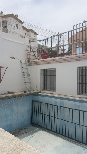 Fontanero en Málaga. Plumbing - Calentadores, Termos de Gas y Atascos de Tuberías