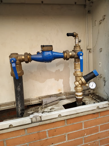 REFORMAS Y MULTISERVICIOS MORAGA