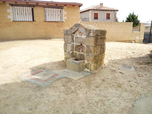 Fuente pública de Tamariz de Campos